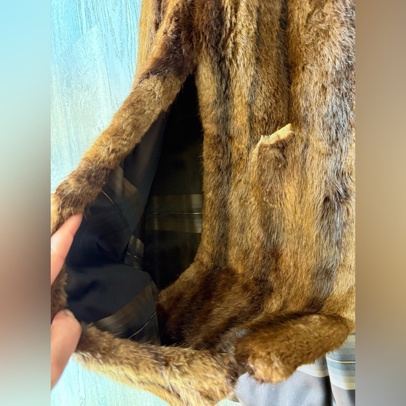 Lazarus Cape Brown Muskrat Fur Cape Vintage 1940s Lazarus Columbus Size Large - Picture 10 of 11
